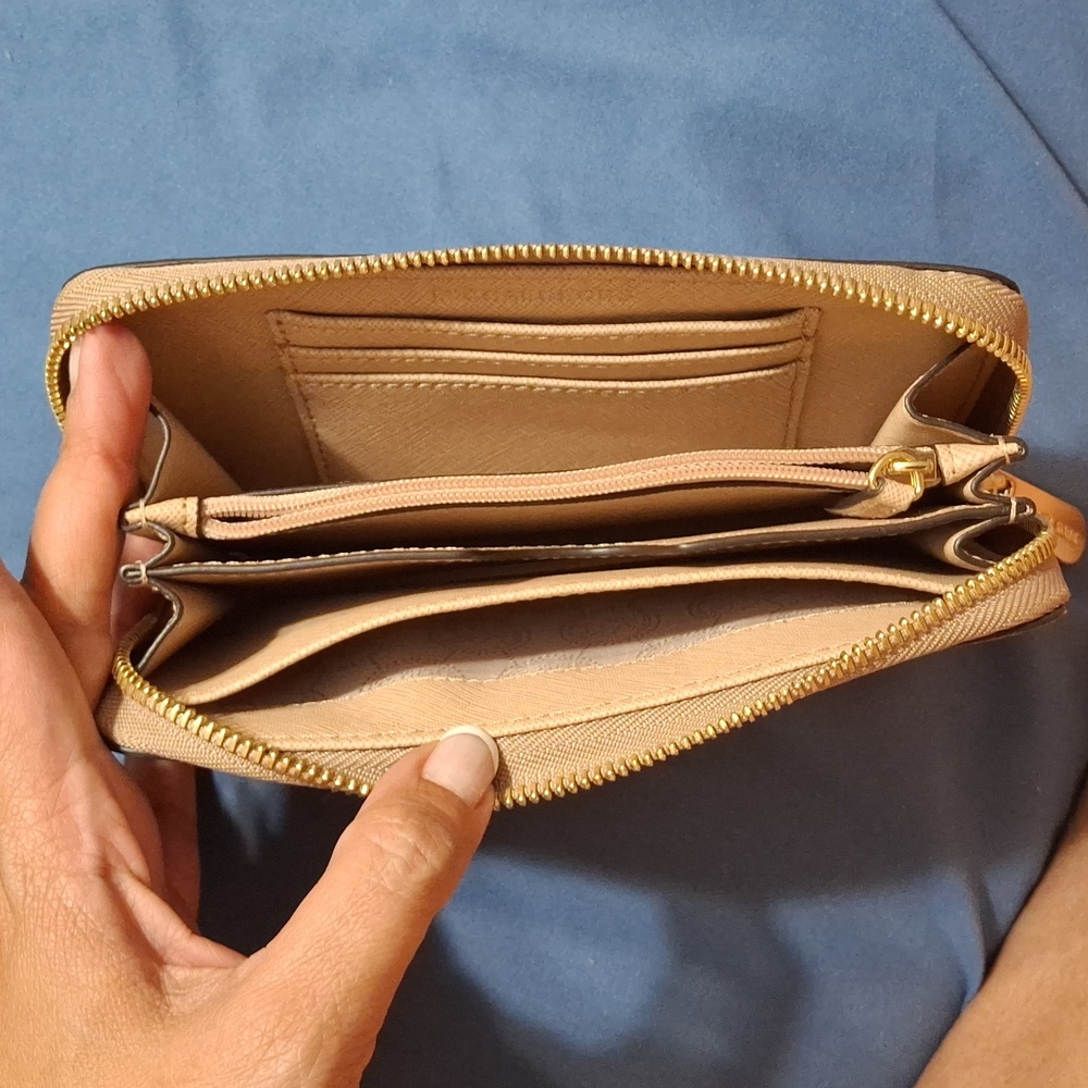 Snake skin wristlet